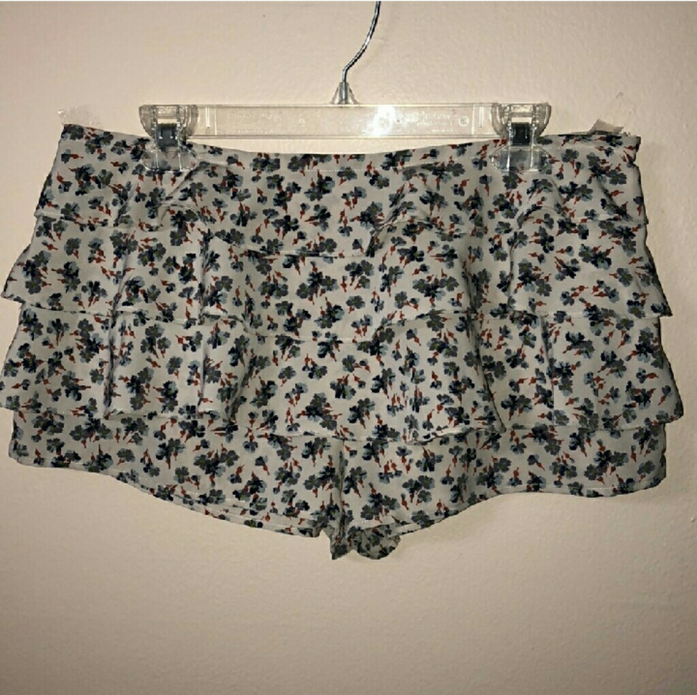 KIMCHI BLUE/URBAN OUTFITTERS Ruffle Shorts